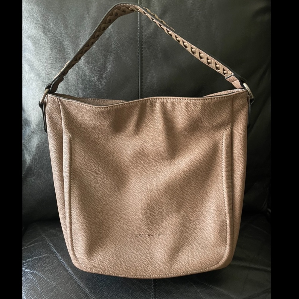 David Jones should bag. Tan color. Used. Excellent condition.